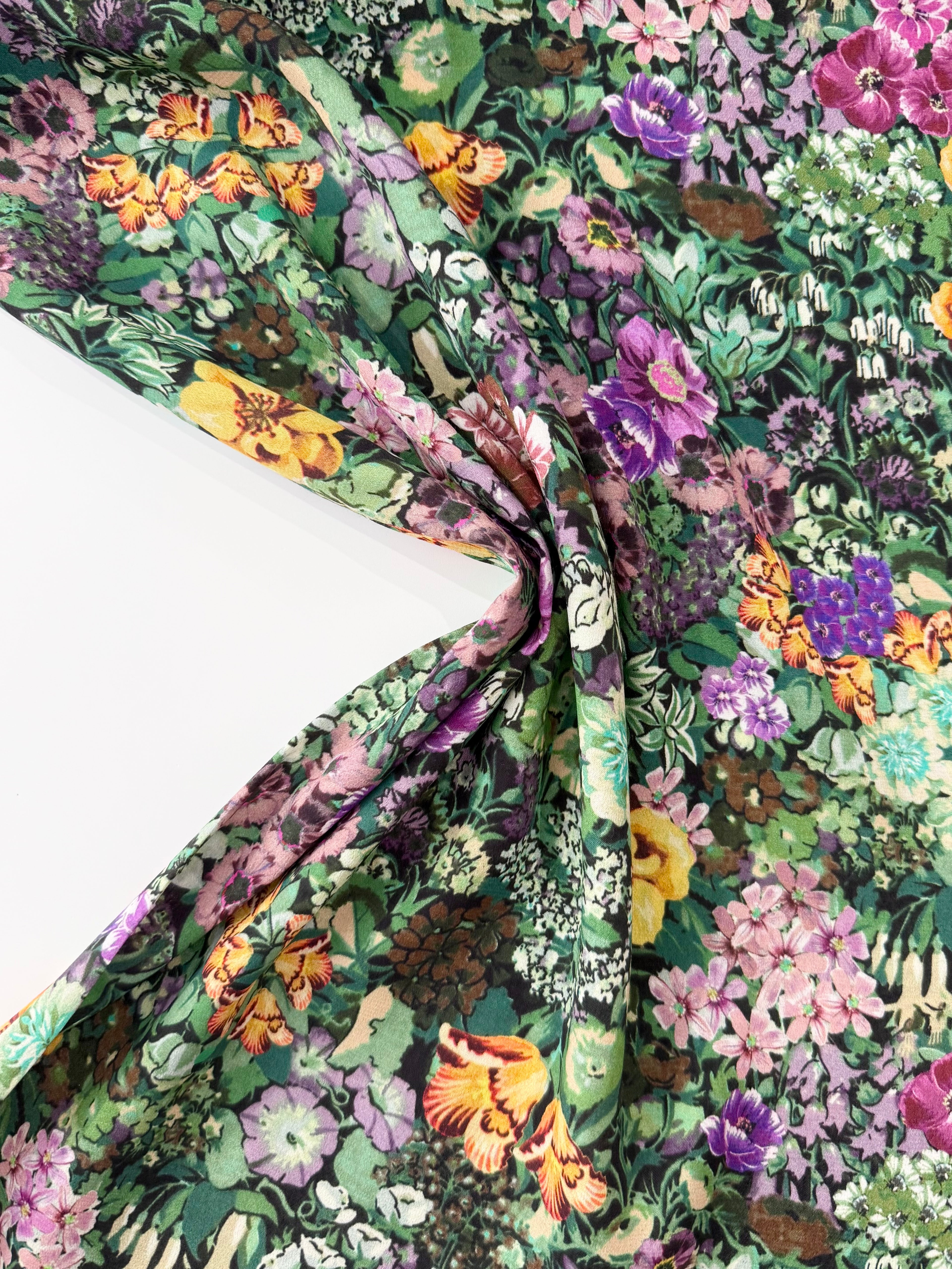 English Country Floral Viscose Crêpe