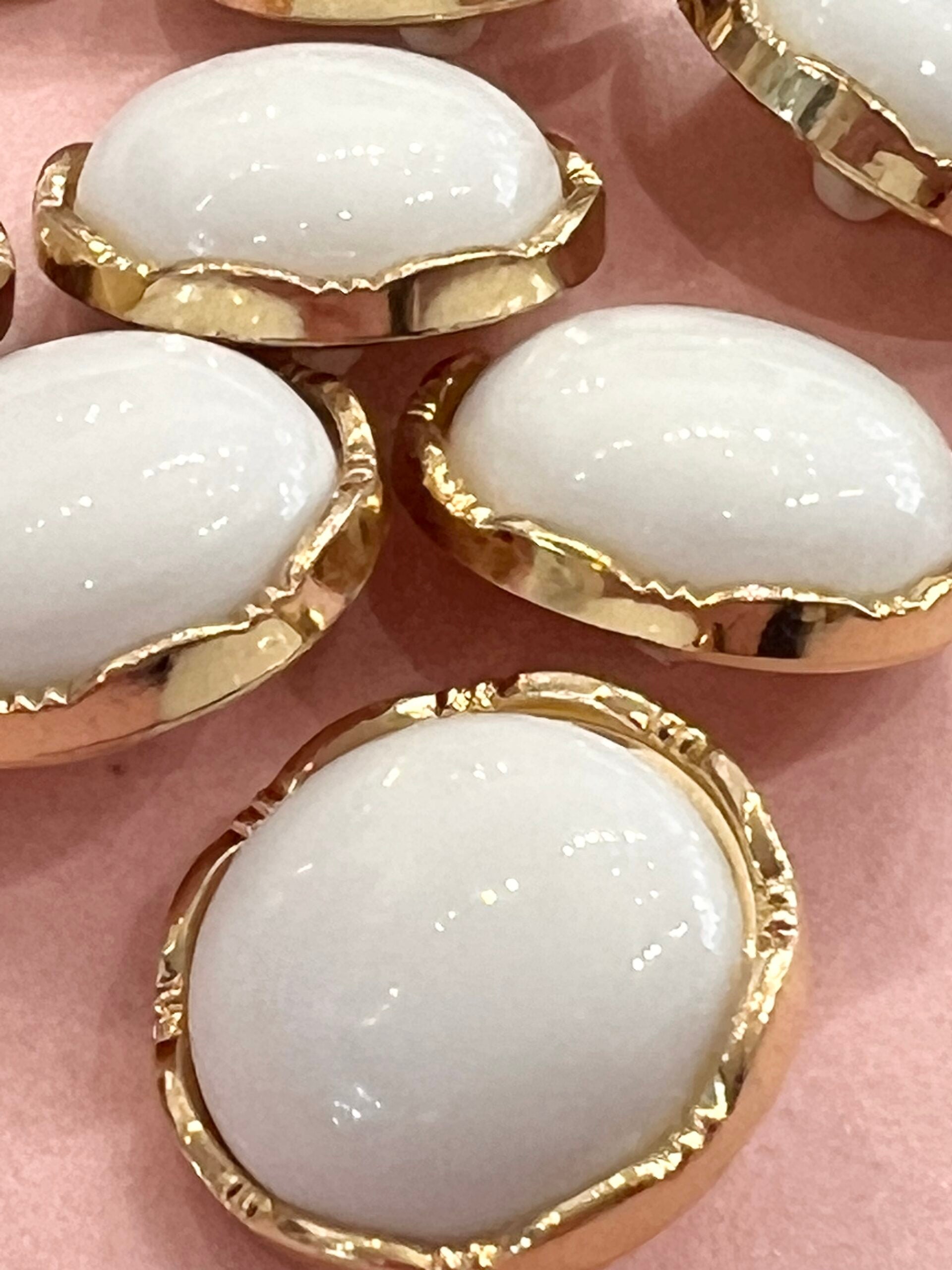 White And Gold Domed 22mm Buttons