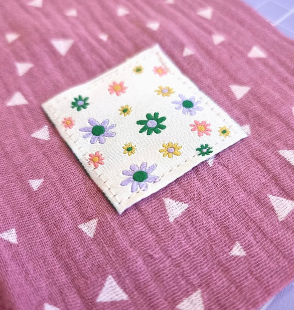 Sew Anonymous x 8 “Boho Flowers” Woven Labels