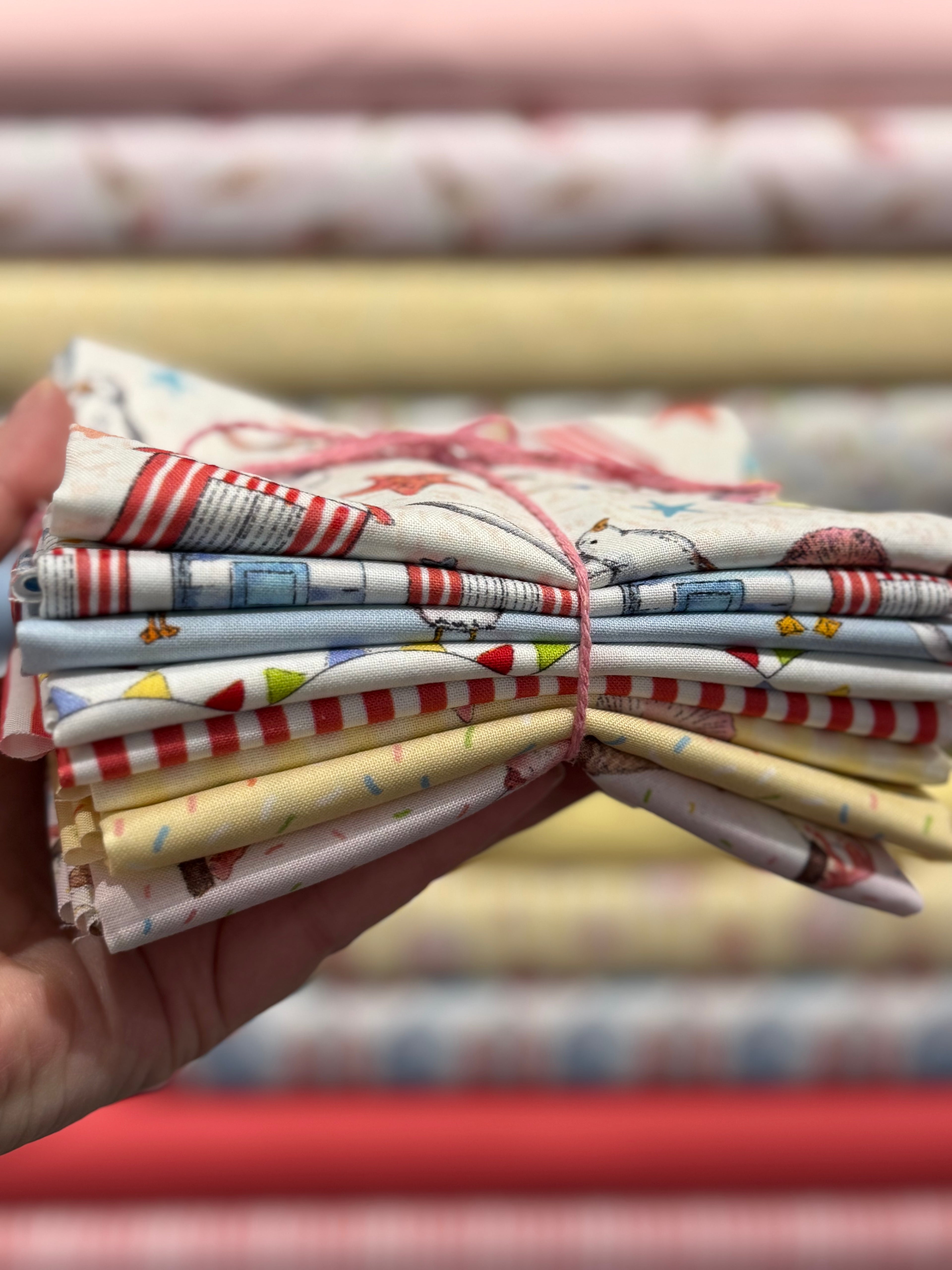Sundaes By The Sea By Susan Wheeler - 8 Fat Quarter Bundle