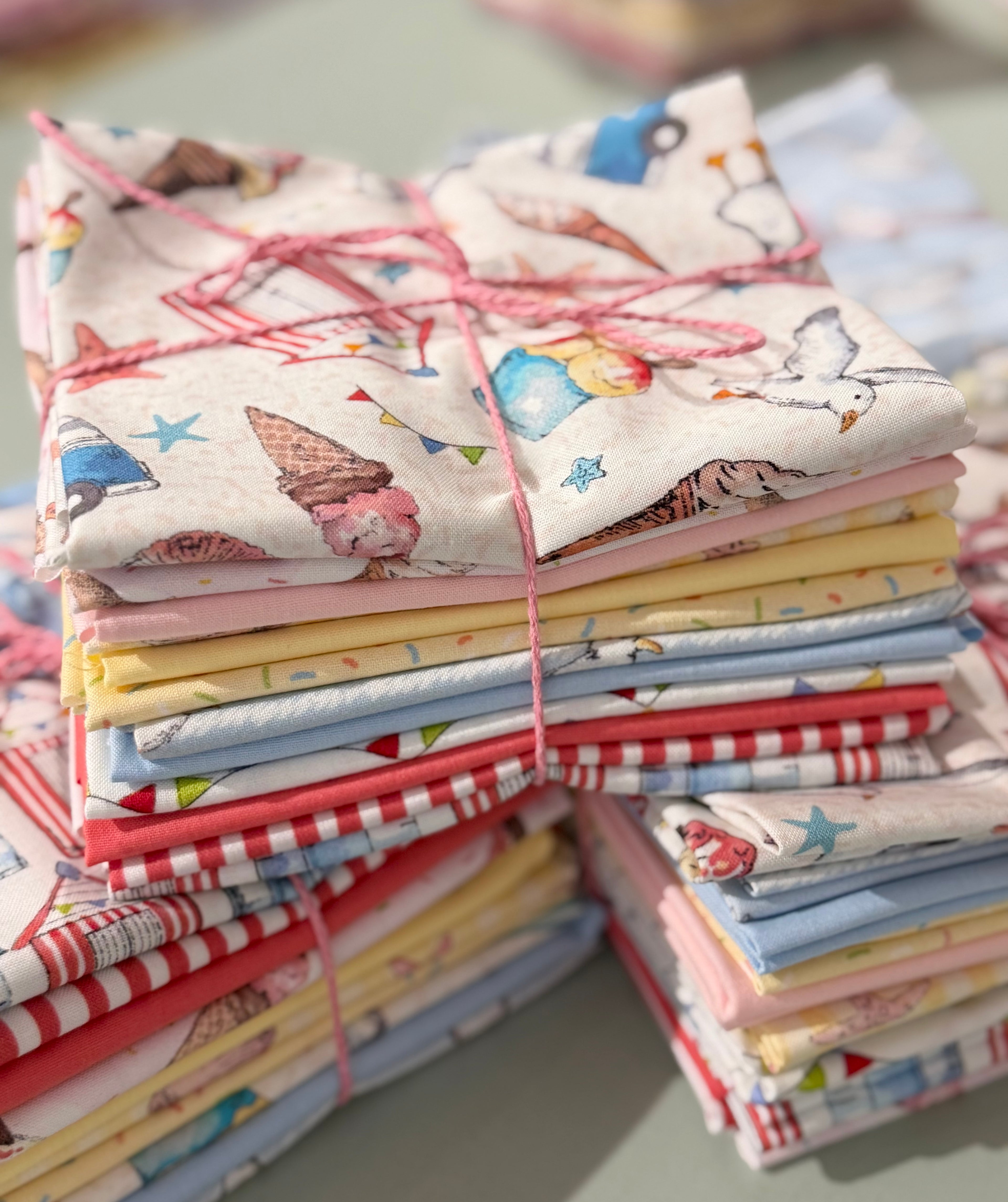 Sundaes By The Sea By Susan Wheeler - 12 Fat Quarter Bundle