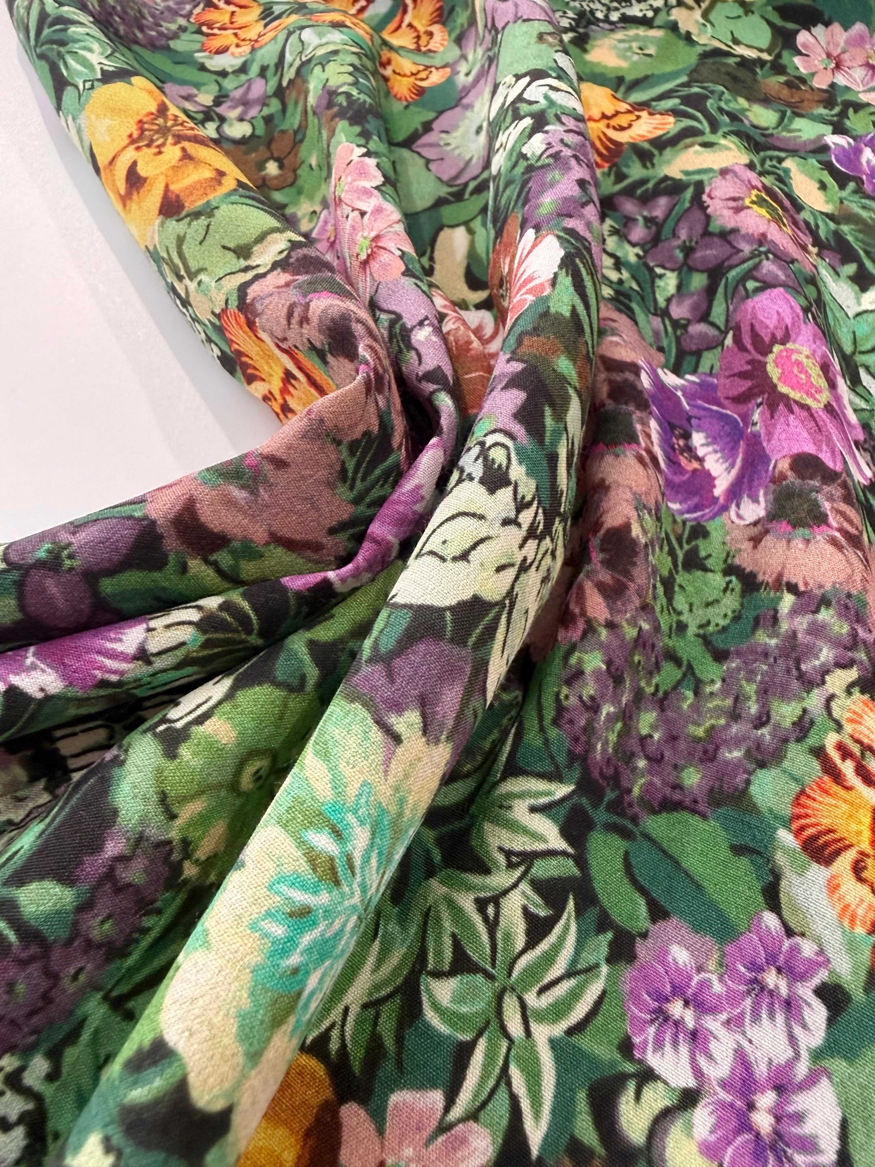 English Country Floral Viscose Crêpe