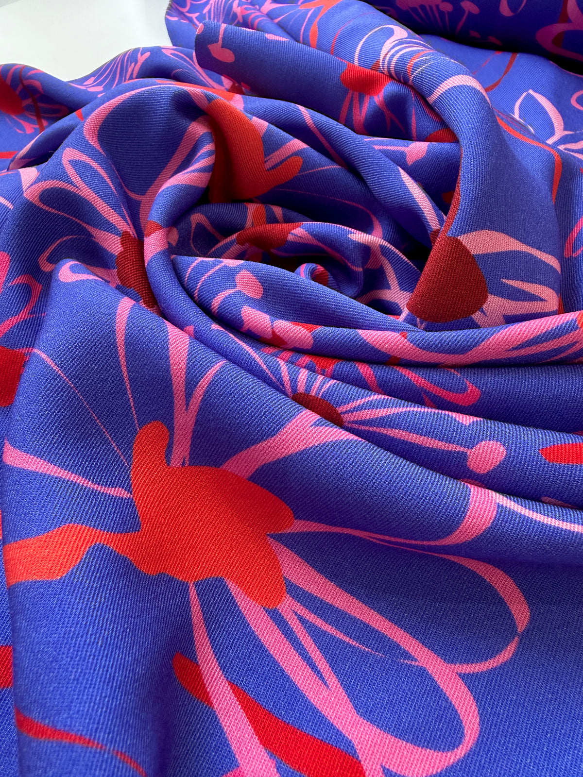 Cosmic Bloom Viscose Twill By Light & Lush Stof Of Denmark