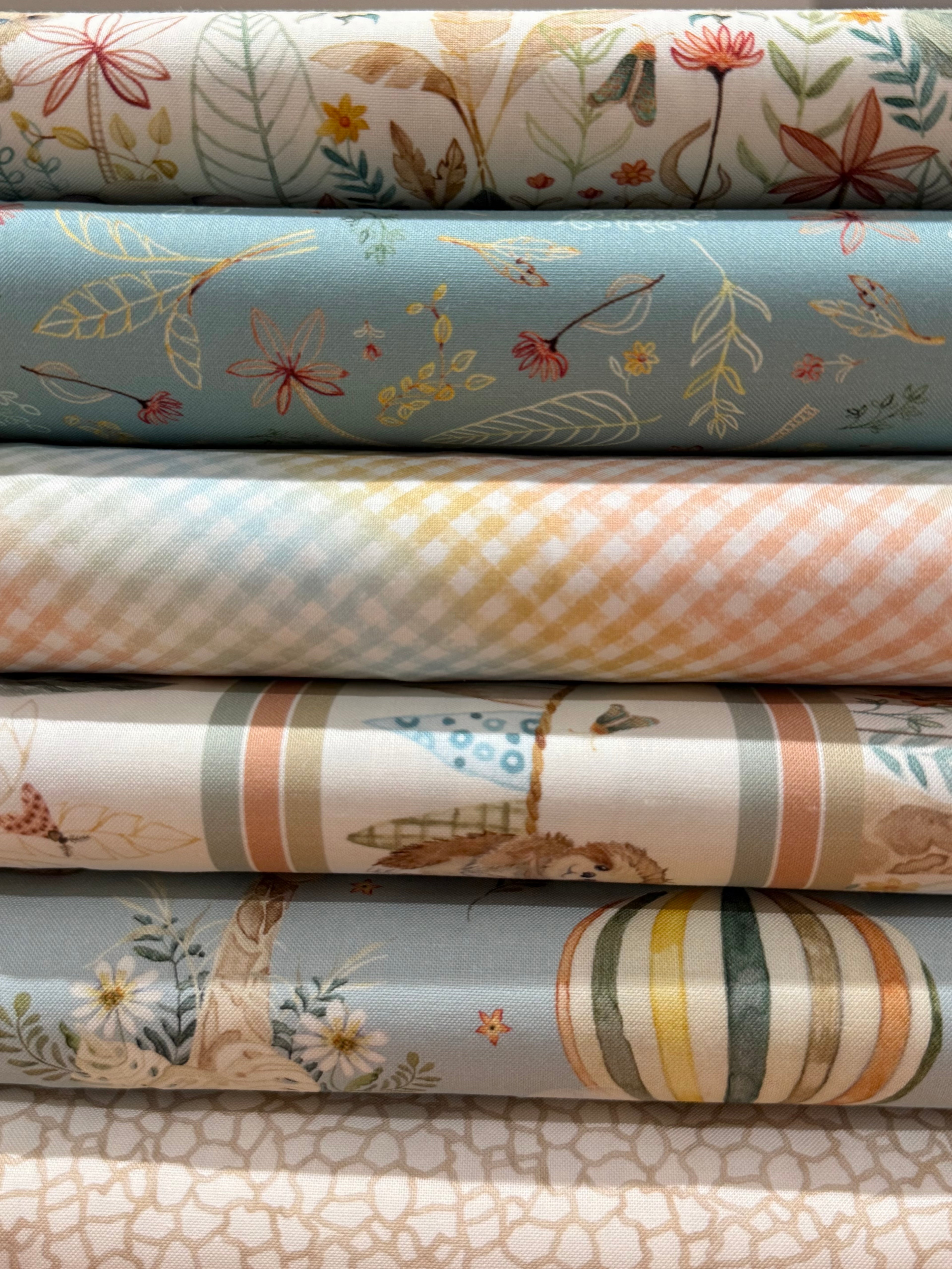 Mini Menagerie By Audrey Roberts For P&B Textiles - PBMMEN6122MU