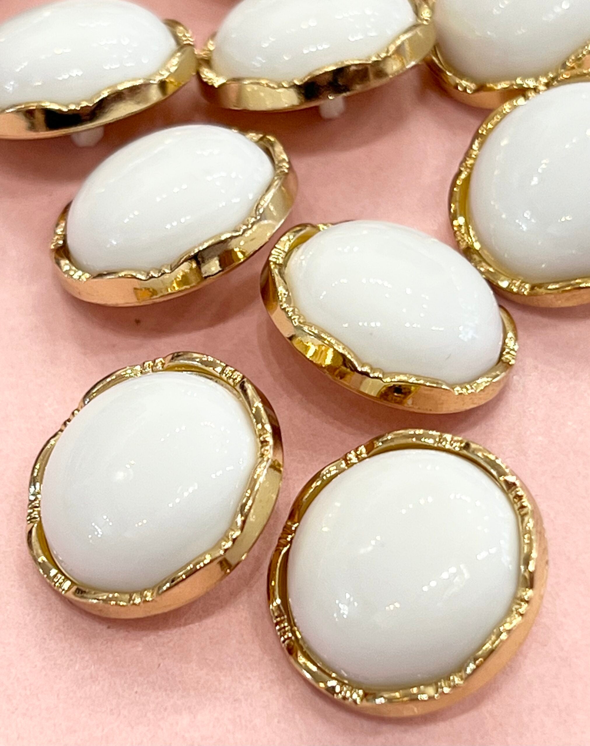 White And Gold Domed 22mm Buttons