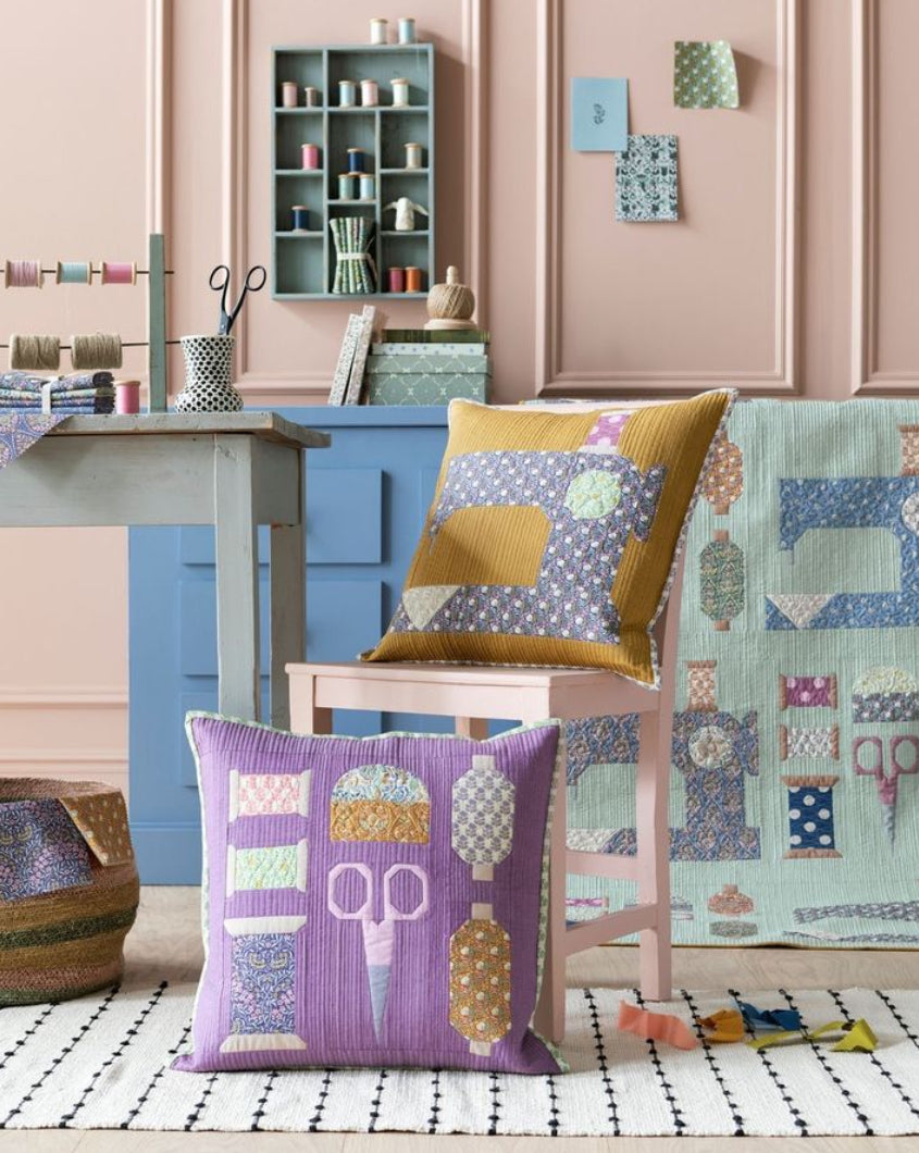 Sanctuary Daisydream Pitch Blue by Tilda