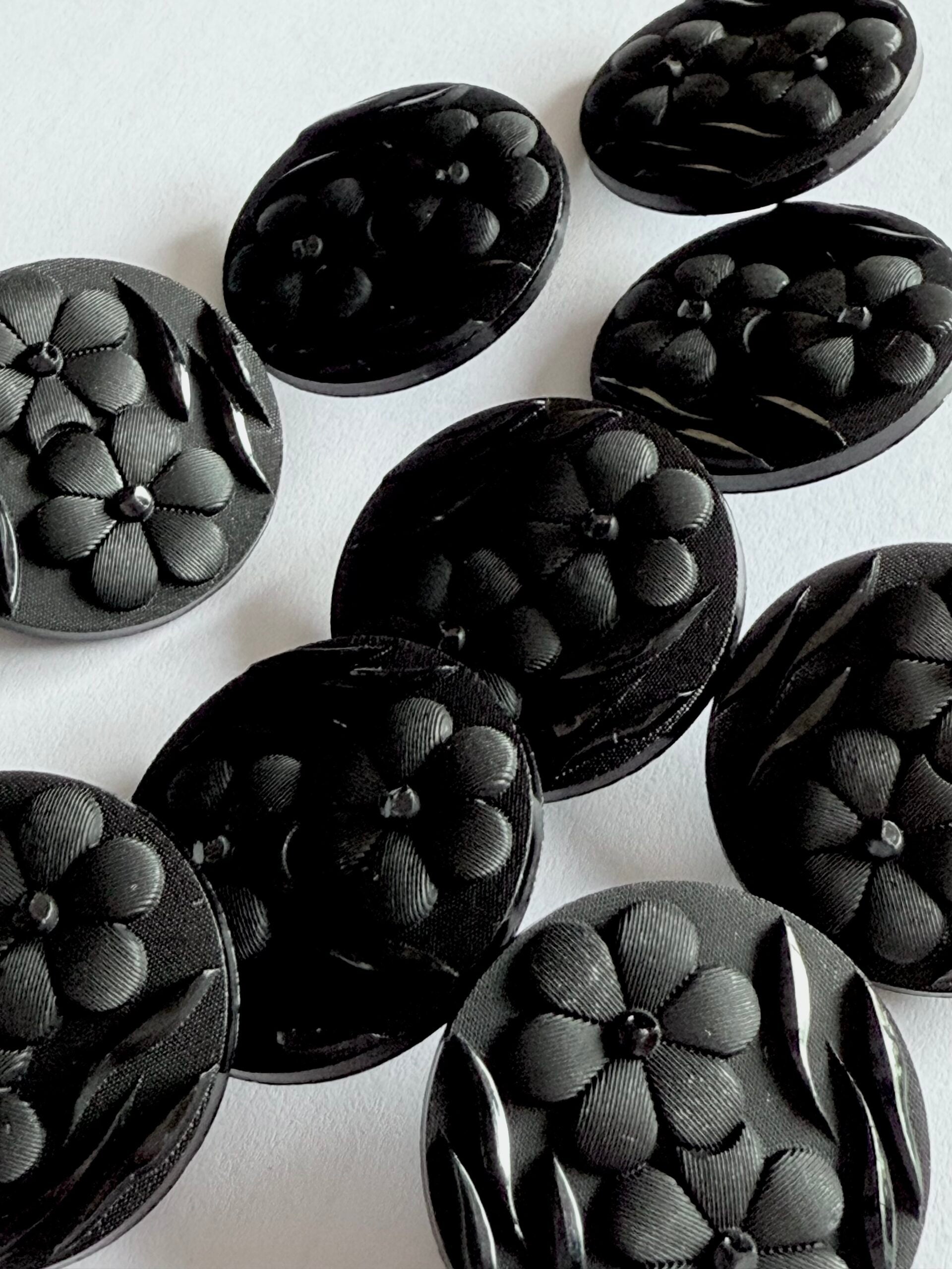 Black Flower Shank Buttons