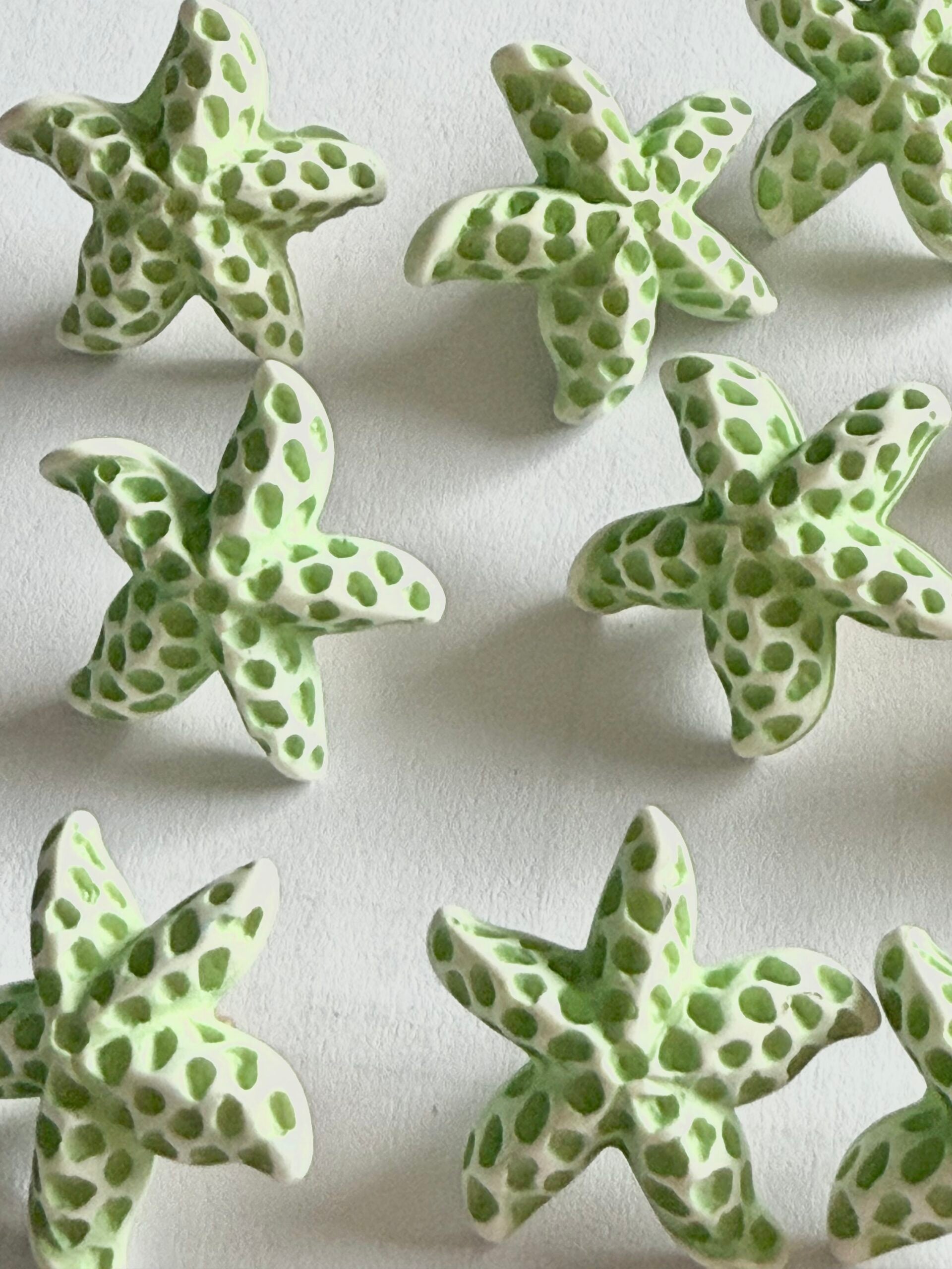 Pale Green Starfish Shank Buttons