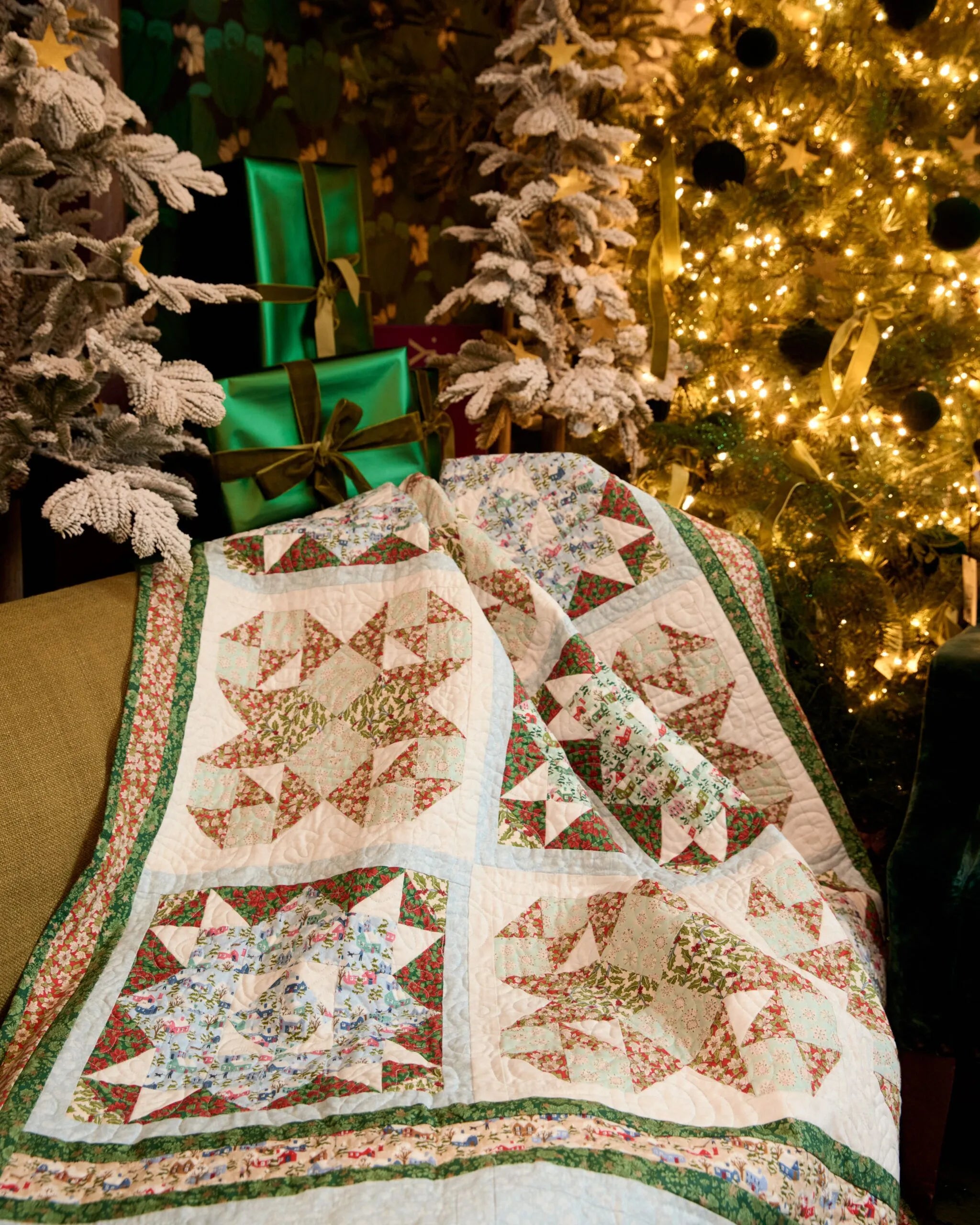 Liberty Festive Greetings Quilting Cotton - 5 Fat Quarter Bundle