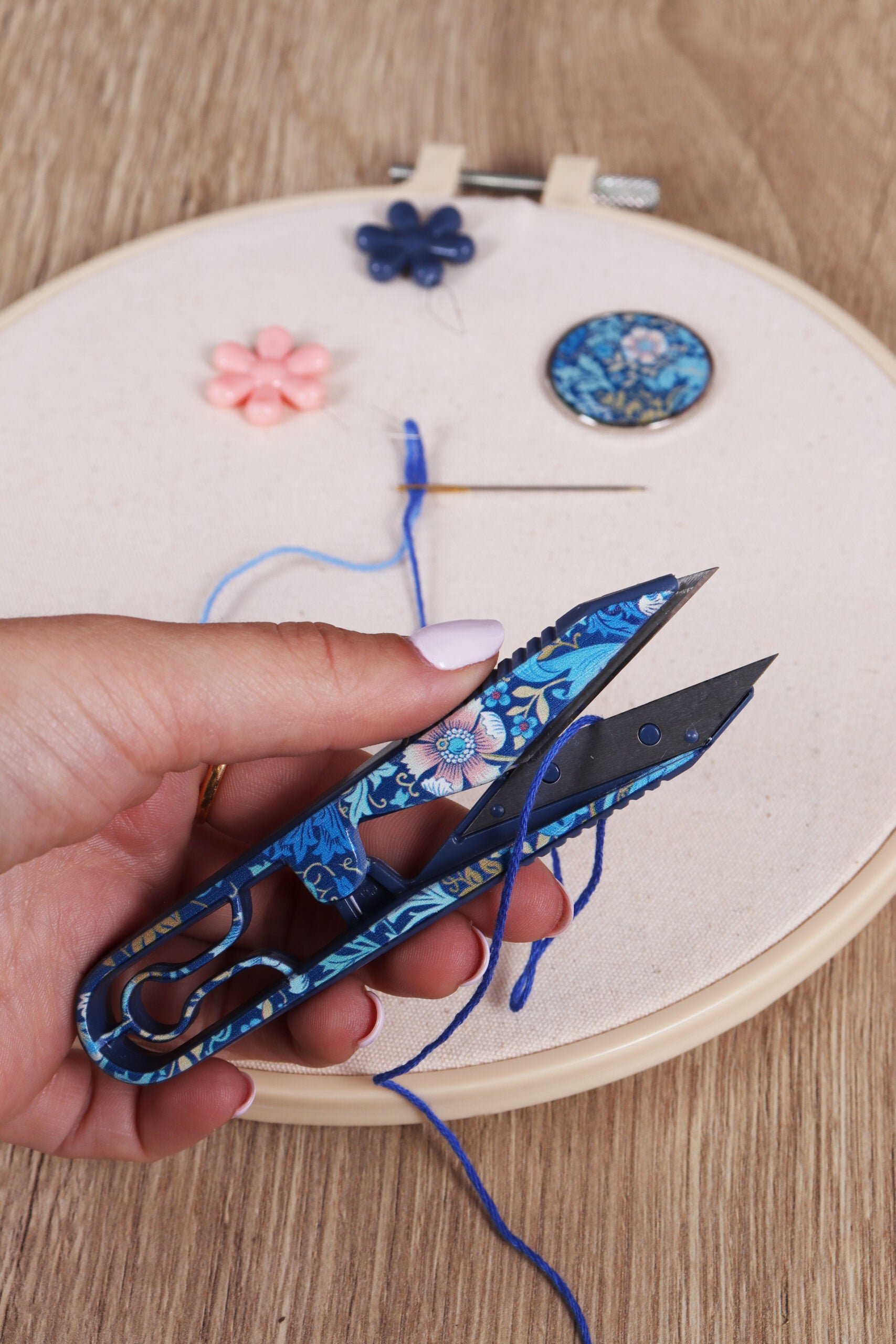 Thread Snips - Arts And Crafts By Hobby Gift Create