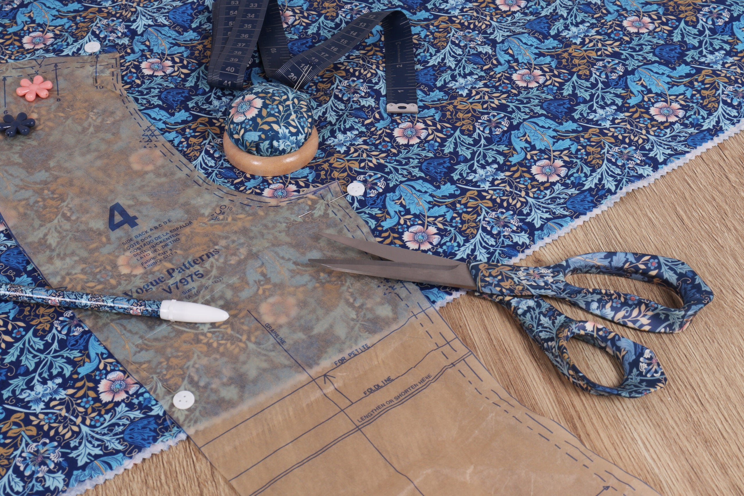 Dressmaking Scissors - Arts And Crafts By Hobby Gift Create