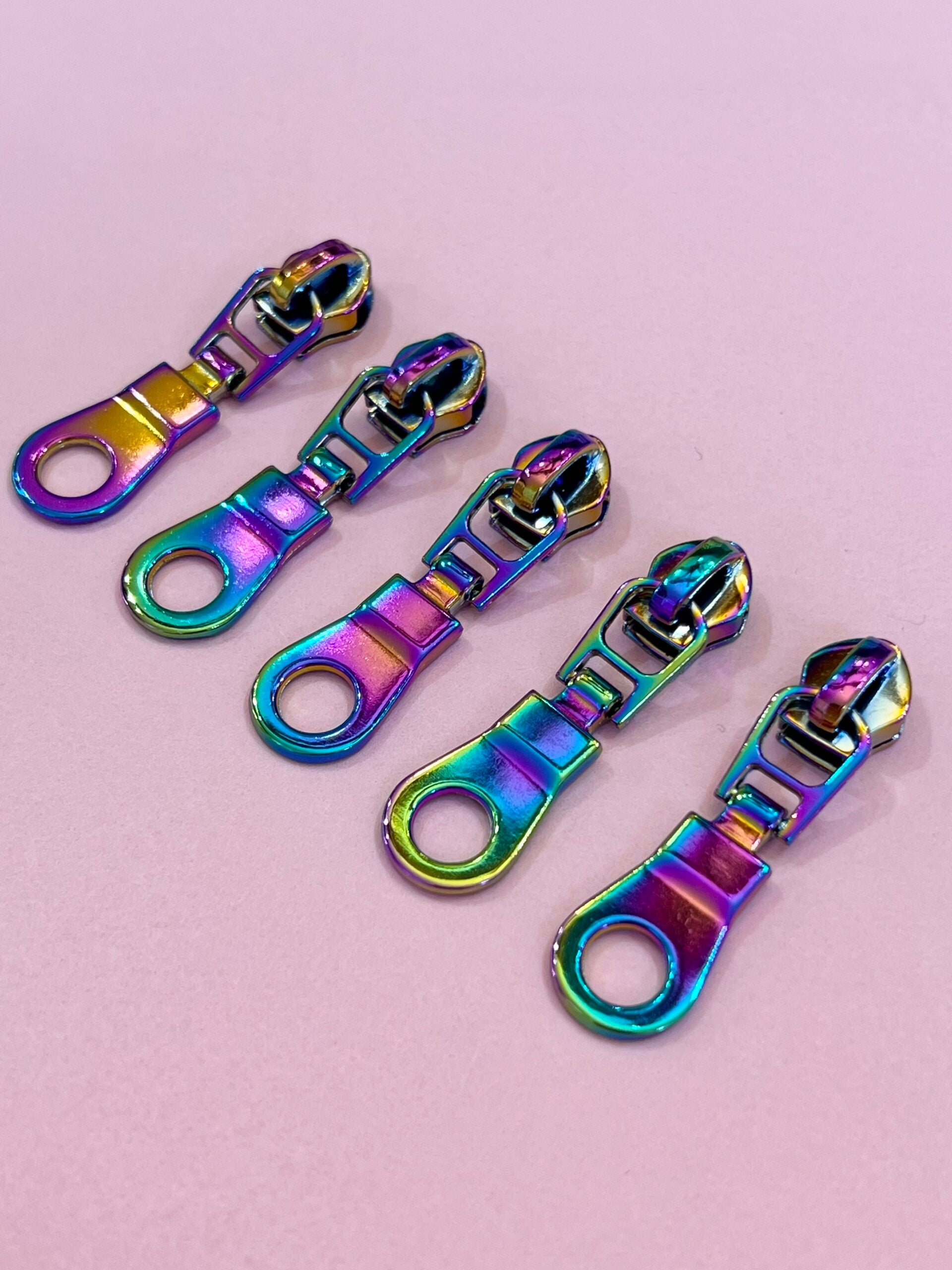 Donut Rainbow No.5 Zip Pull