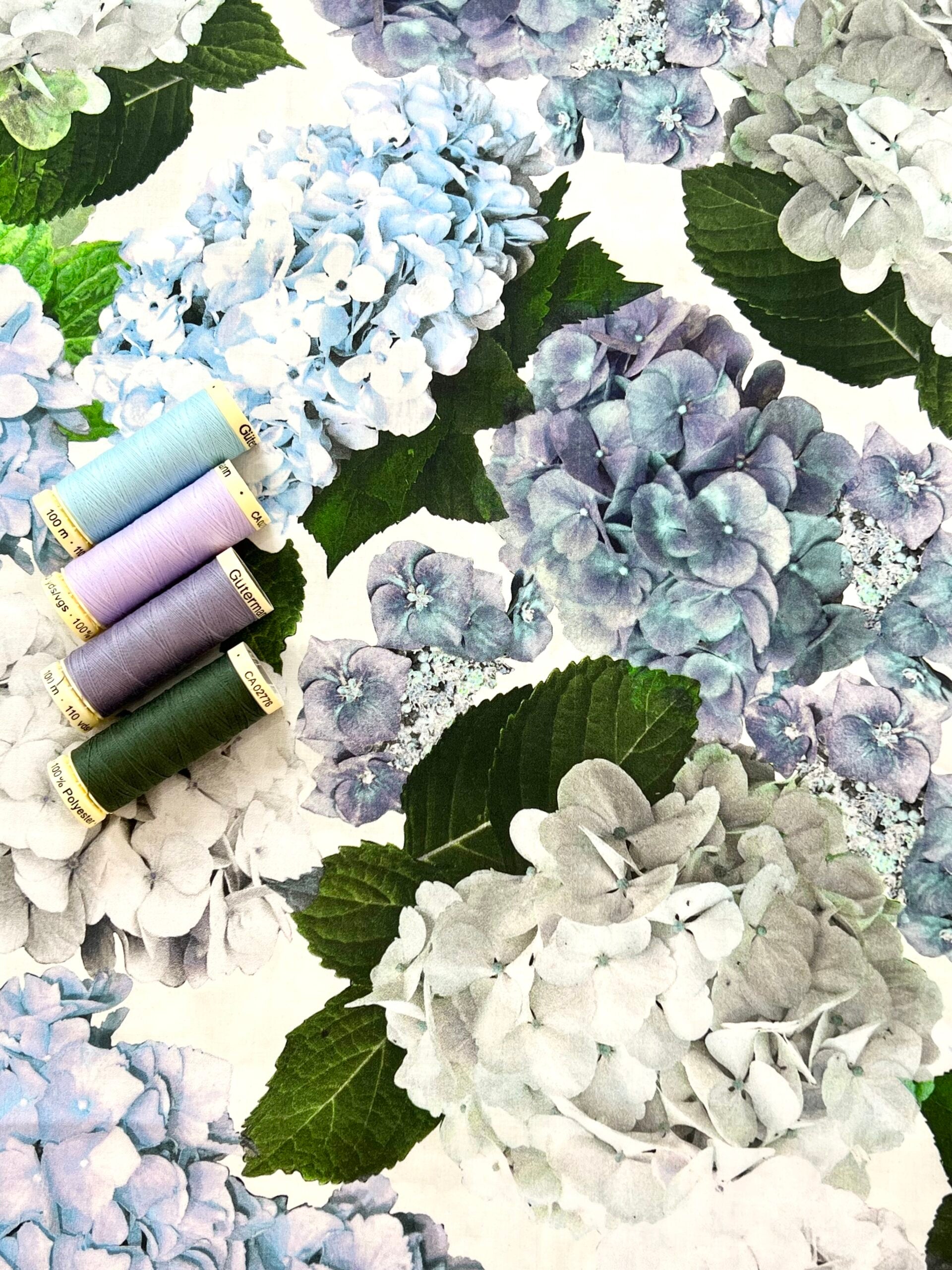 Lady McElroy Hydrangea Story Cotton Marlie Lawn 60cm Remnant